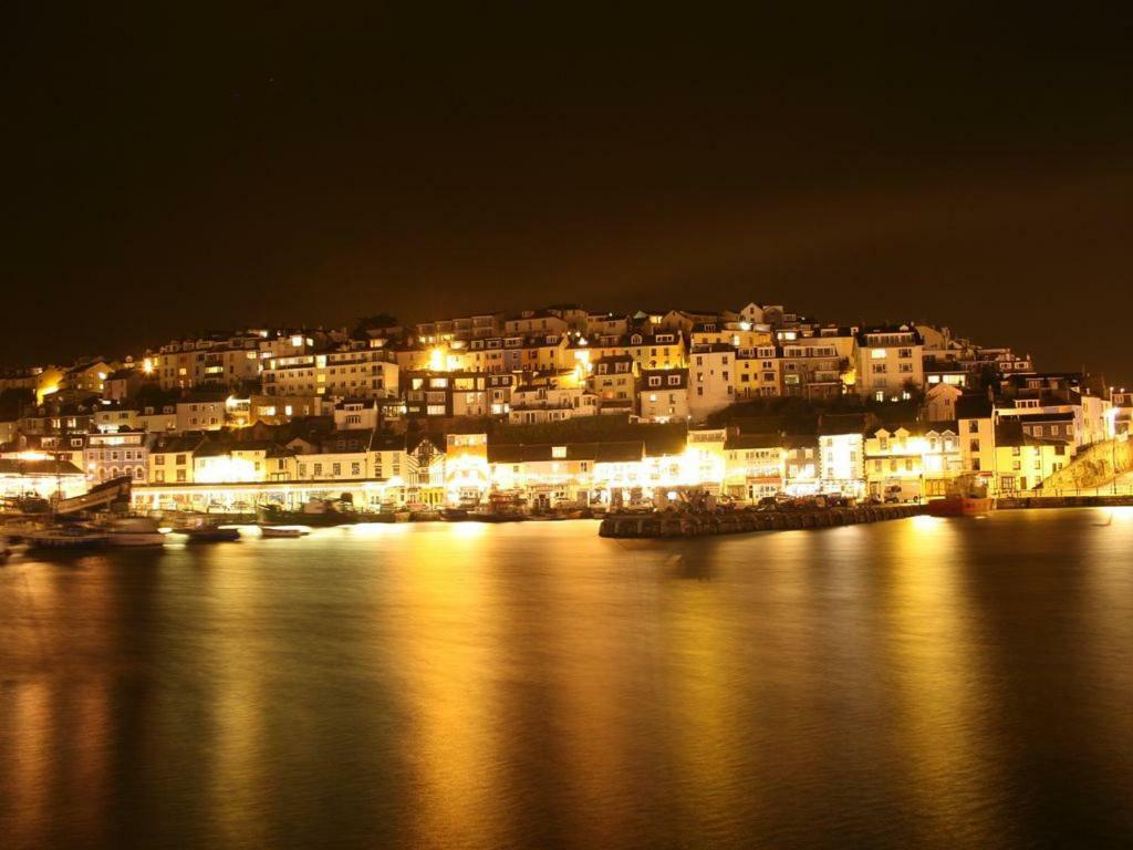 בריקסהאם Grockle Nook Holiday Apartment מראה חיצוני תמונה
