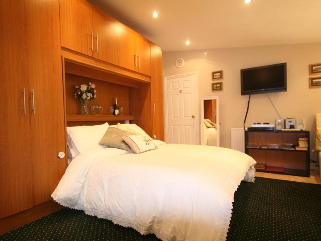 בריקסהאם Grockle Nook Holiday Apartment מראה חיצוני תמונה